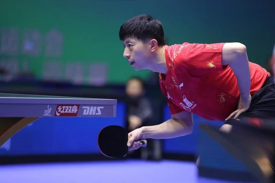 澳门参加女, 月升任中国, amp