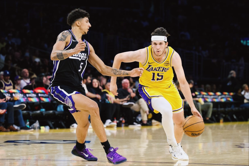 iwd, 后场防守被 iwd, 后场防守被